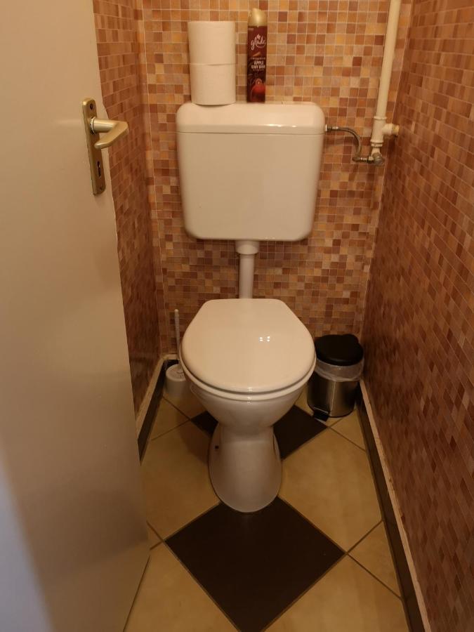 Natasa Apartman Oroshaza Exterior photo