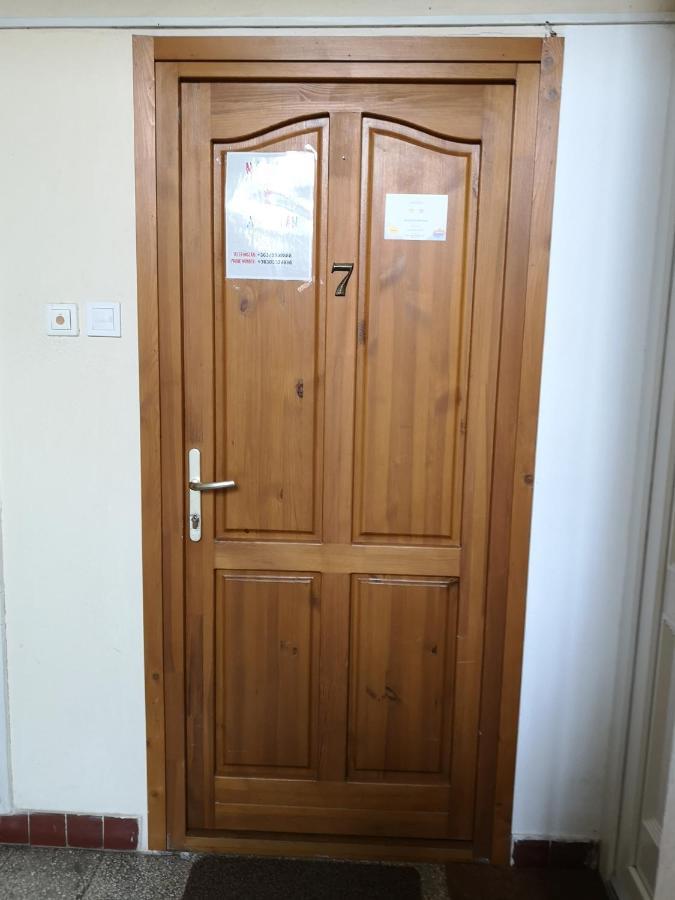 Natasa Apartman Oroshaza Exterior photo